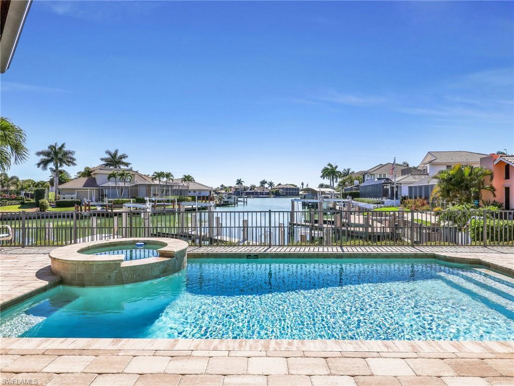 MARCO BEACH - Residential