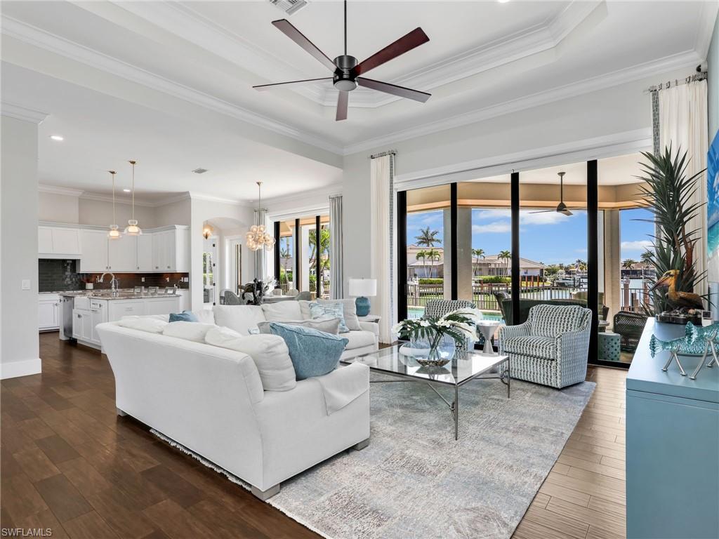 MARCO BEACH - Residential