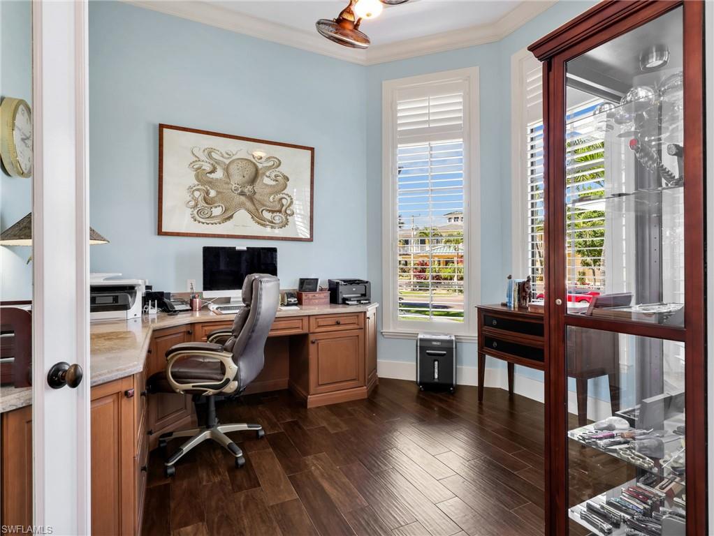 MARCO BEACH - Residential