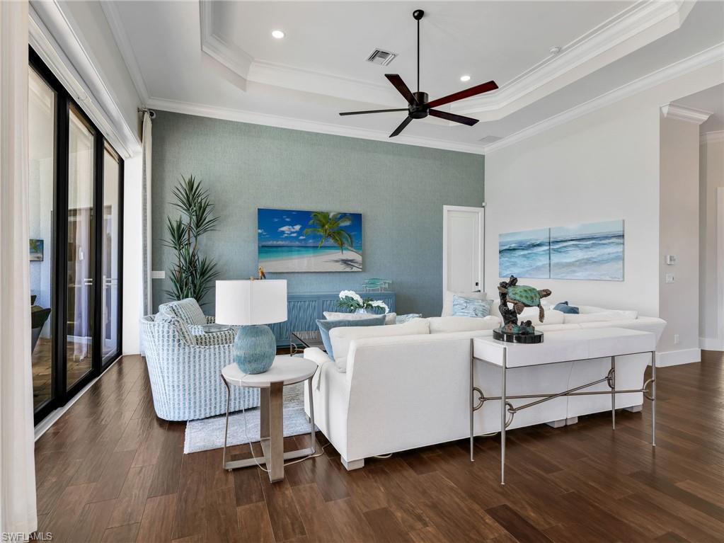 MARCO BEACH - Residential