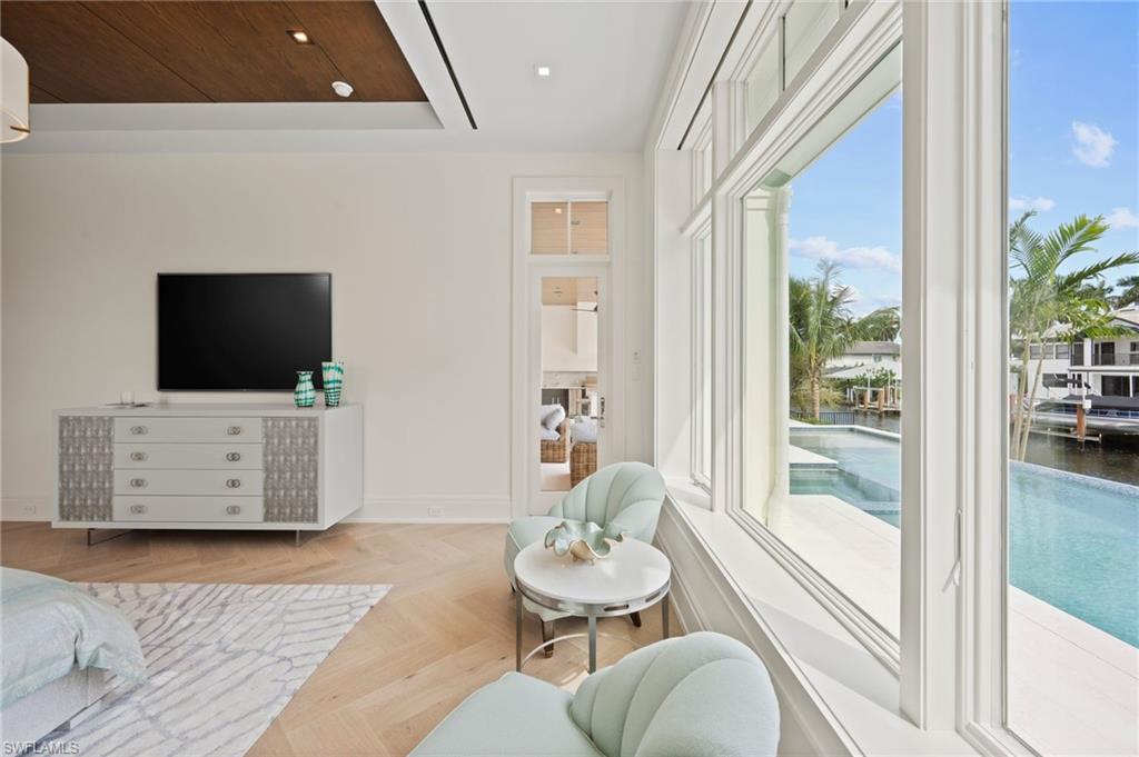 AQUALANE SHORES - Residential