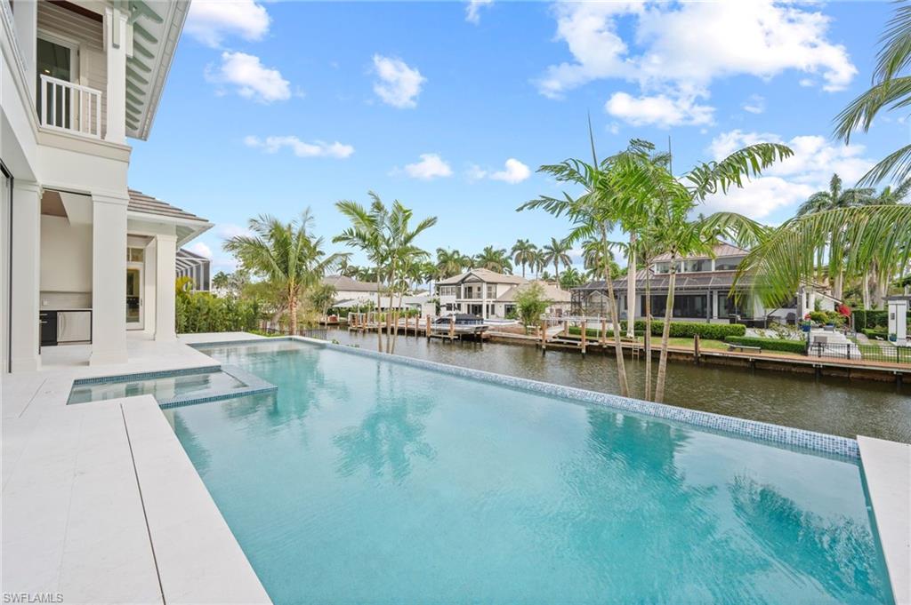 AQUALANE SHORES - Residential