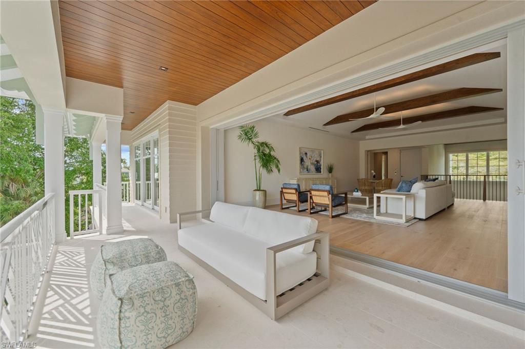 AQUALANE SHORES - Residential