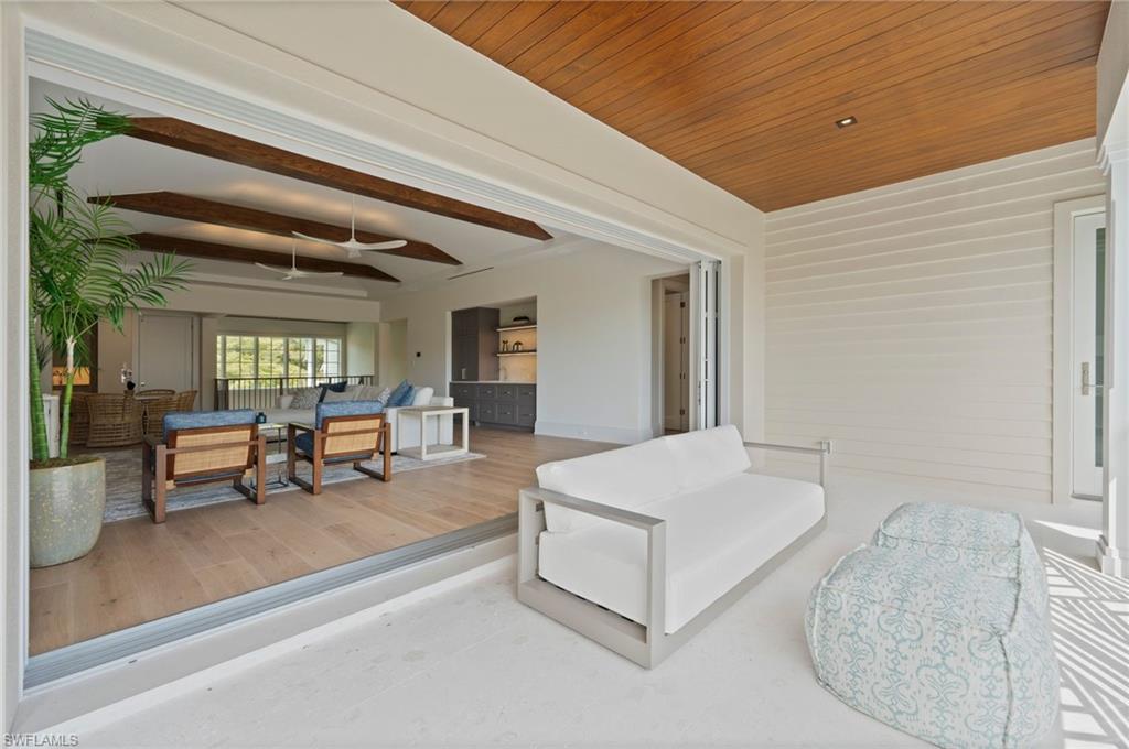 AQUALANE SHORES - Residential