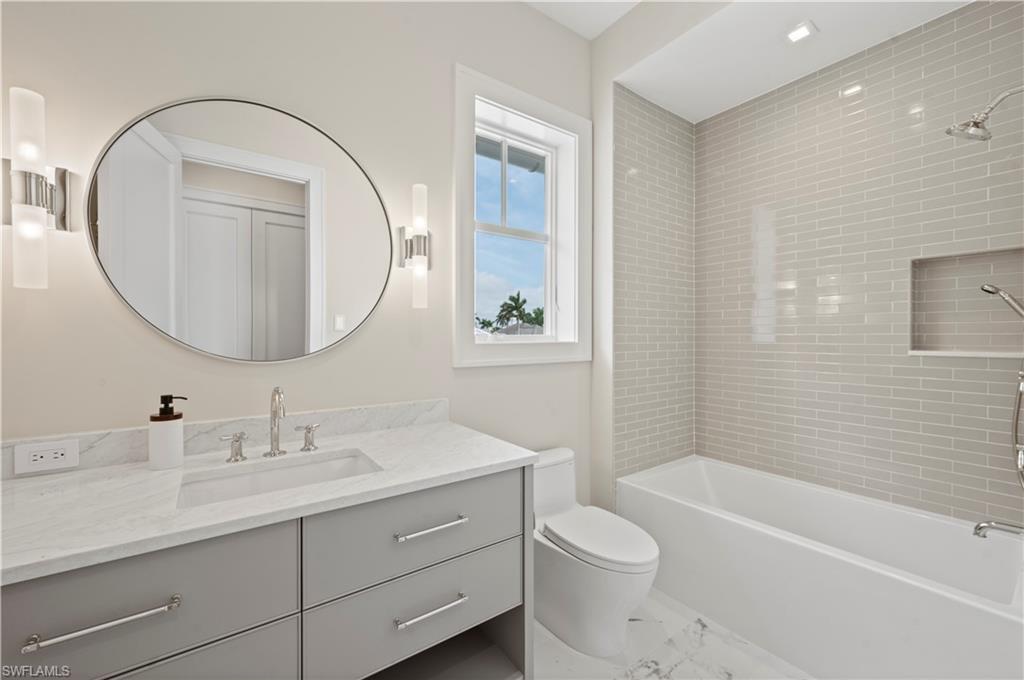 AQUALANE SHORES - Residential