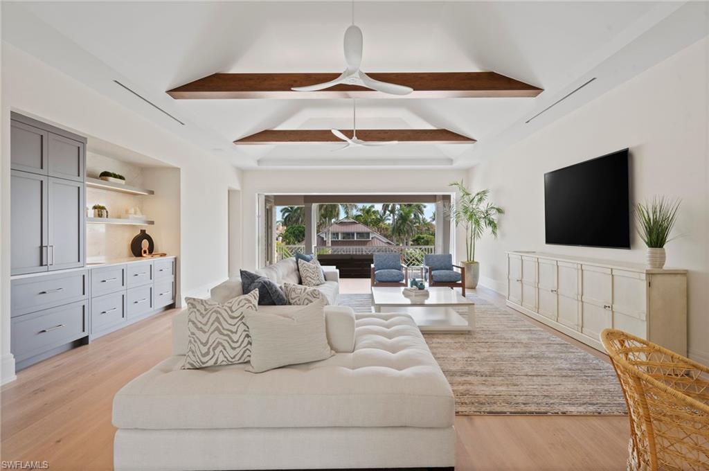 AQUALANE SHORES - Residential