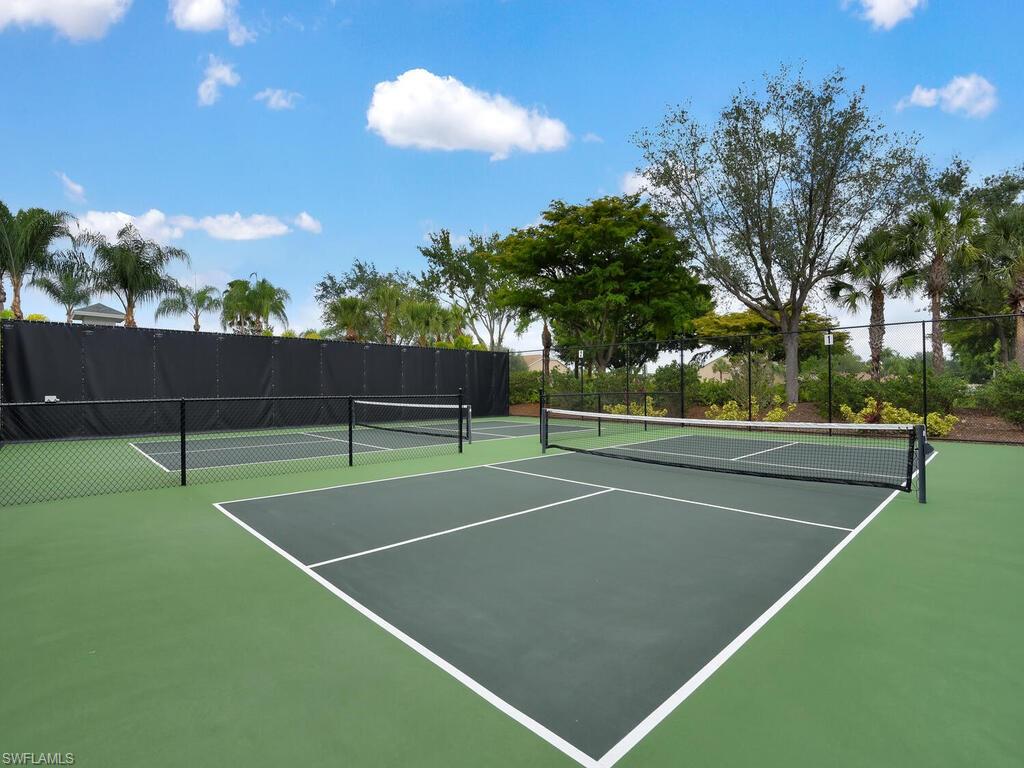 LAKESIDE GREEN - Residential