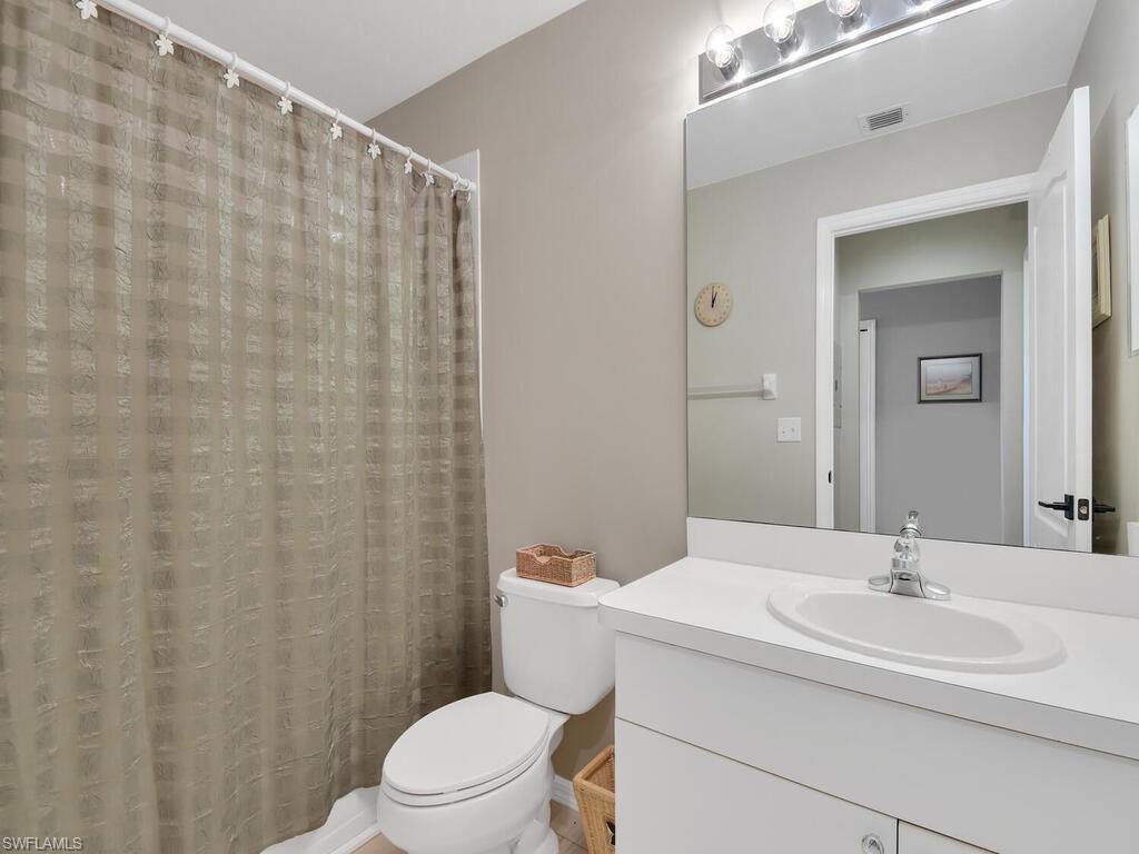 LAKESIDE GREEN - Residential