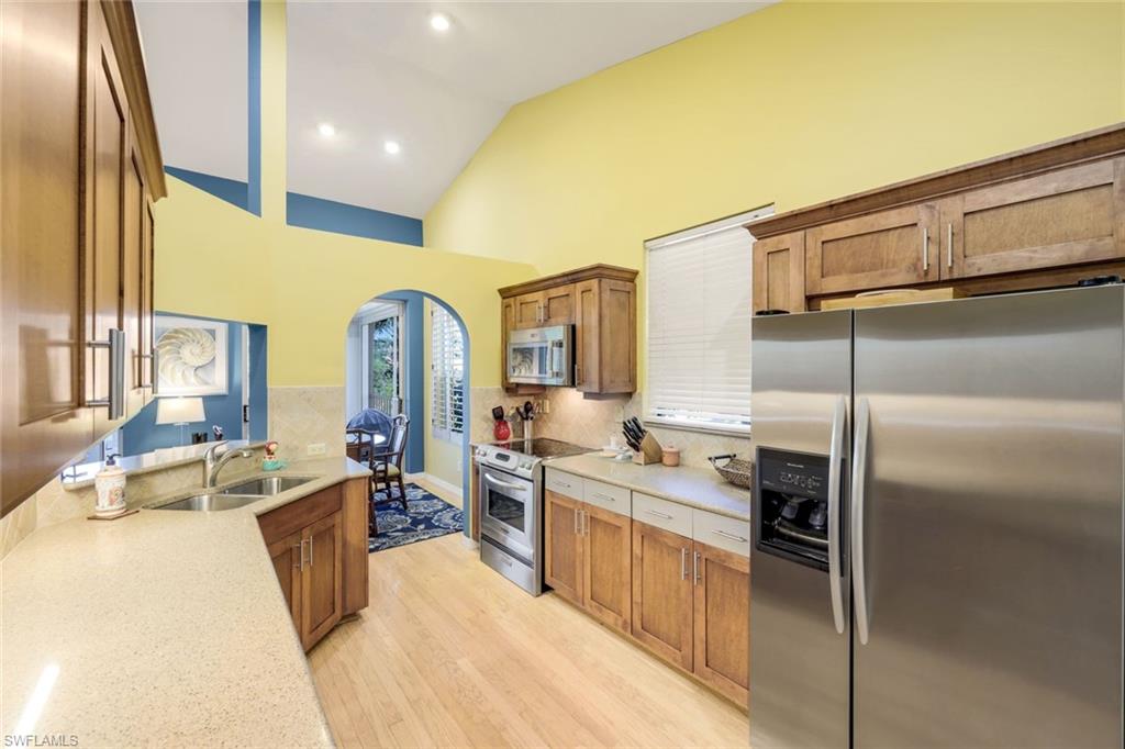 HARBOR LAKES - Residential