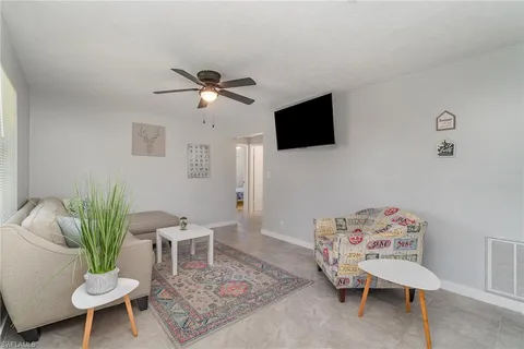 21 Cabana Ave, North Fort Myers, FL 33903 - #: 224059729