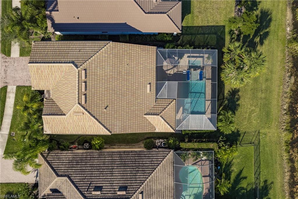 HAMPTON LAKES - Residential