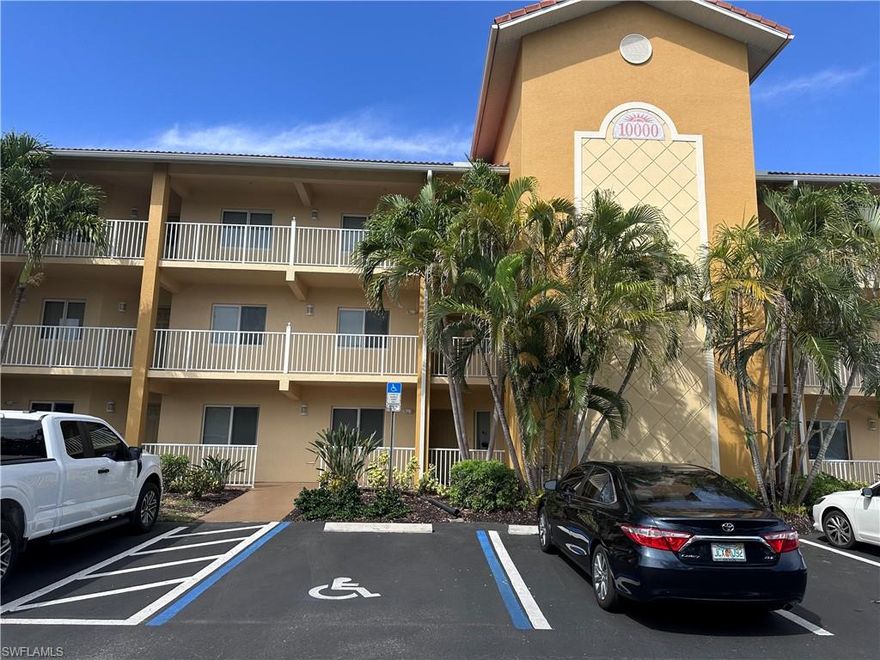 Annual Rental-3 BR/2BA Condo in Lakeside Hideaway, Bonita Springs, Fl.
Available immediately, Unfurnished $2,000/month.  Beautiful and spacious end unit in the quiet community of Lakeside Hideaway, offering 3 bedrooms, 2 bathrooms, and serene Lake and fountain views from your large screened lanai. This unit features, high tray ceilings and open floor plans, updated kithen with newer appliances, pain and flooring, (2024), Washer and dryer in residence, Elevator access and a short walk to the communith pool. Built in 2007-modern construction with solit block design. No pets for tenants Prime Bonita Springs Location- Convenientlyh located near Beaches, Coconut Point Mall, Mromar LOJUtlets and the Gulf Coast Town Center, resturants, hospitals, schools and the Fort Myers International Airport.   Enjoy Peaceful living in a beaurtifully maintained communityh close to everything Southwest, Fl has to offer.  Move in immediately, contact Perry James-Signal Property Management- 239-571-2530.