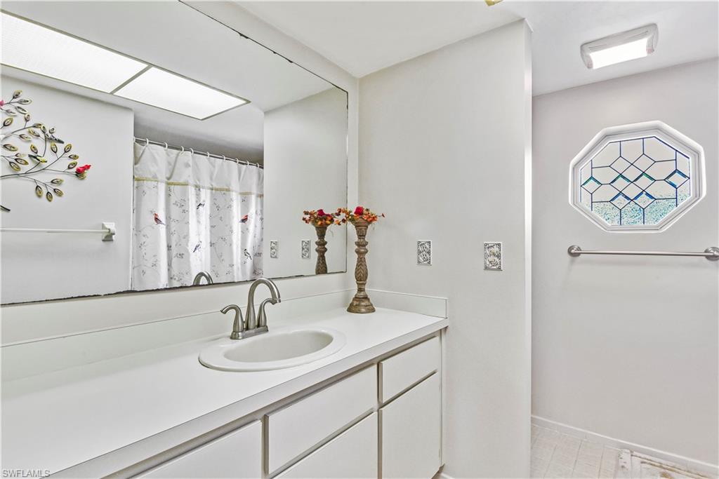 LINDA LOMA - Residential