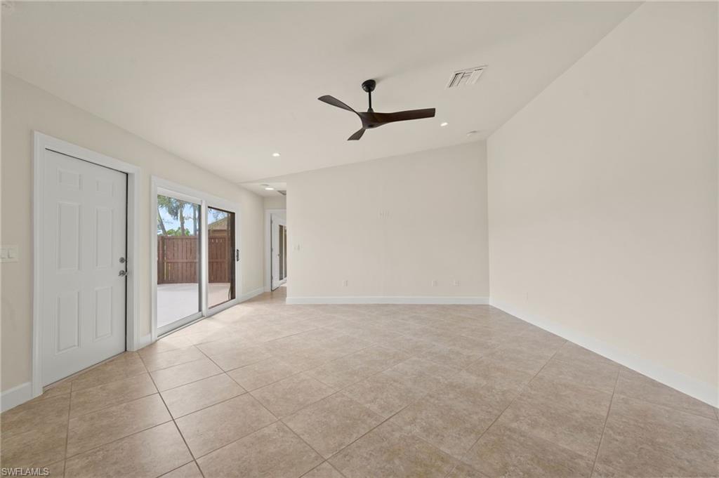 ROYAL WOODS - Residential