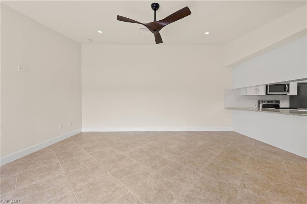 ROYAL WOODS - Residential