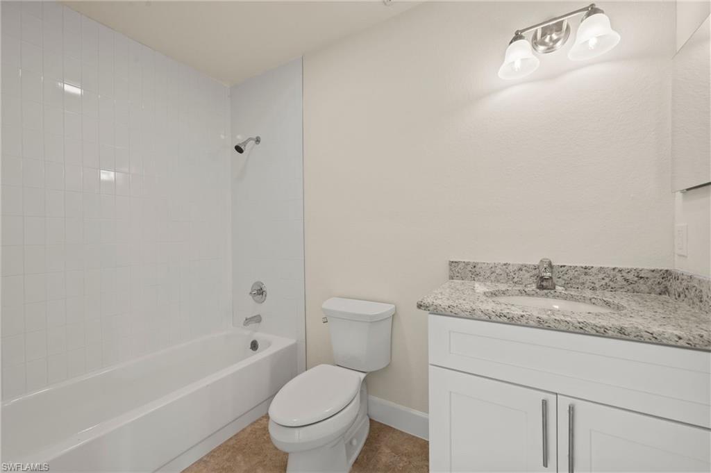 ROYAL WOODS - Residential