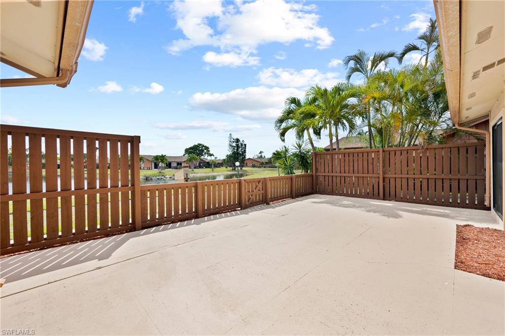 ROYAL WOODS - Residential