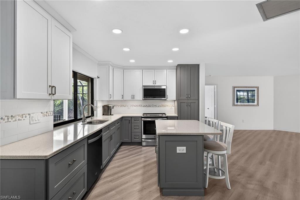 BEACHVIEW COUNTRY CLUB ESTATES - Residential