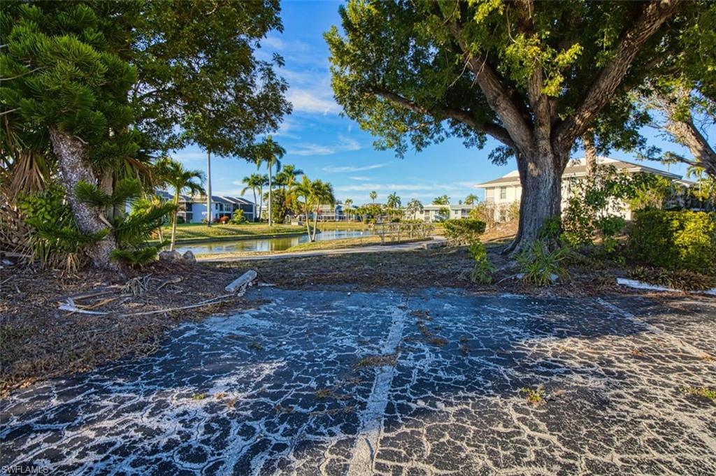 PEPPERTREE POINTE - Land