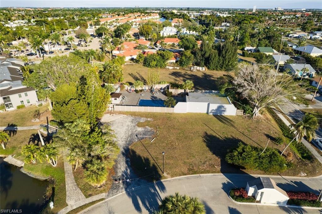 PEPPERTREE POINTE - Land