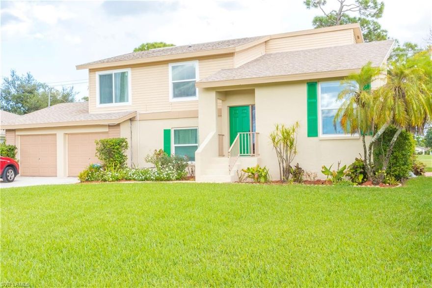 Welcome home! This wonderful 3+Den/2.5 Bath home features a NEW AC, Renovated Kitchen, Stainless Appliances (New Fridge this year), 30k Worth of new impact windows, Entire yard Sprinkler System with well pump, and the home is on CITY Water! Inside the home you will love the Soaring ceilings, Private Dining Room, Formal Living room, Separate Family Room, Upstairs Den/loft, and 2 Screened in Porches! The beautiful, green front and back yards are BIG and feature views of the Golf Course on the back. The golf course is Public - NO FEES or required membership! Close to the schools and on the central street of 44th with a traffic light, This home is just waiting to welcome it's new owners! Come visit today!