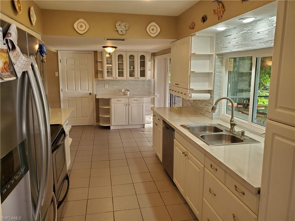 GOLDEN GATE CITY - Residential