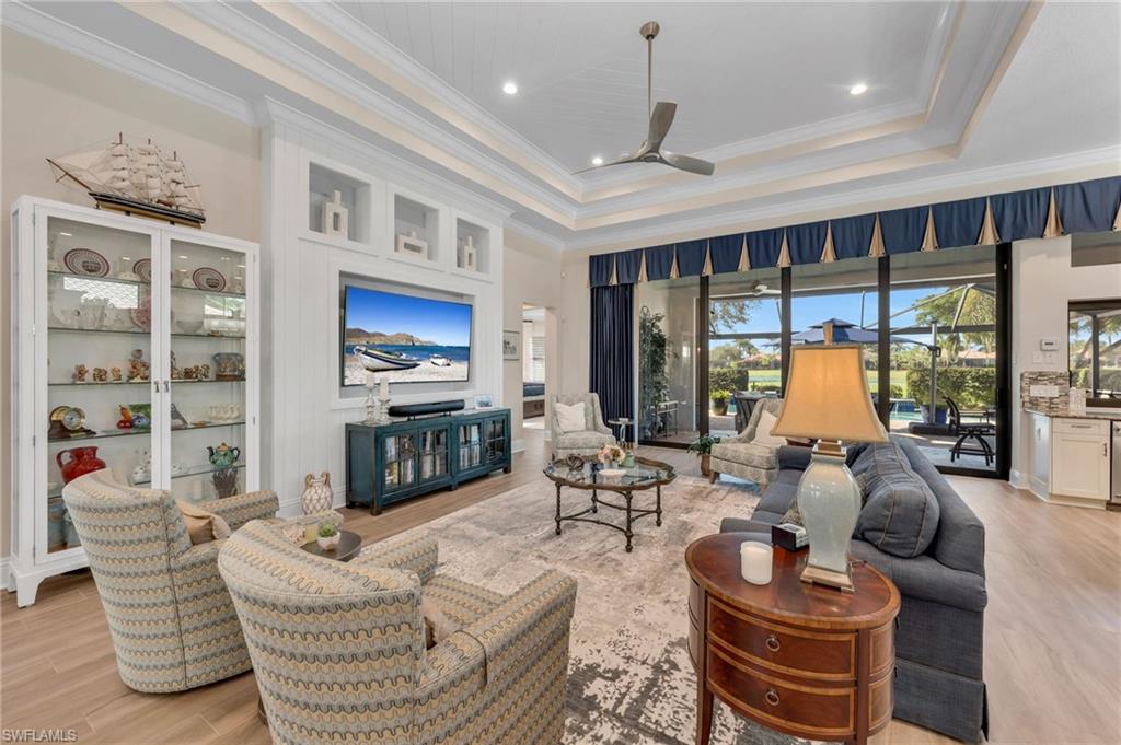 HOLLYBROOK - Residential