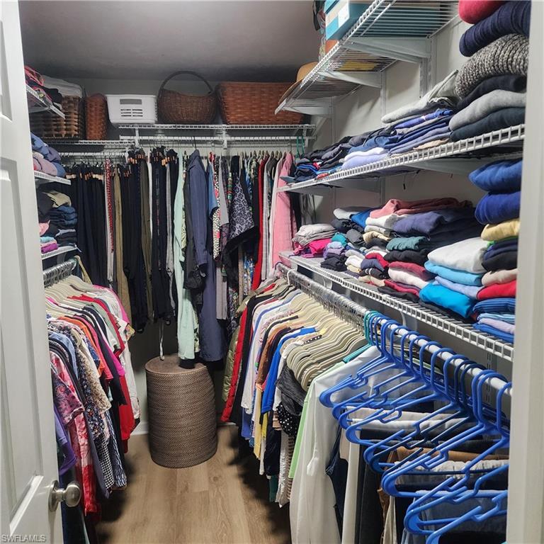 WILLOUGHBY ACRES - Residential