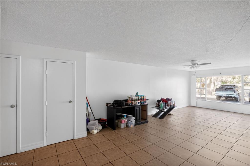 WINDSOR WEST - Residential