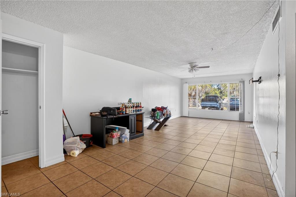 WINDSOR WEST - Residential