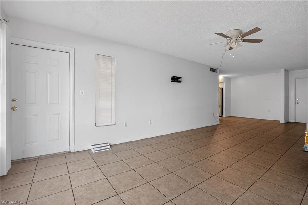 WINDSOR WEST - Residential