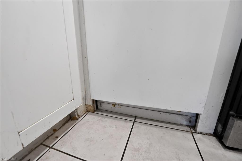 WINDSOR WEST - Residential