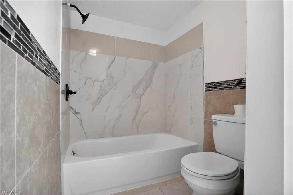 WINDSOR WEST - Residential