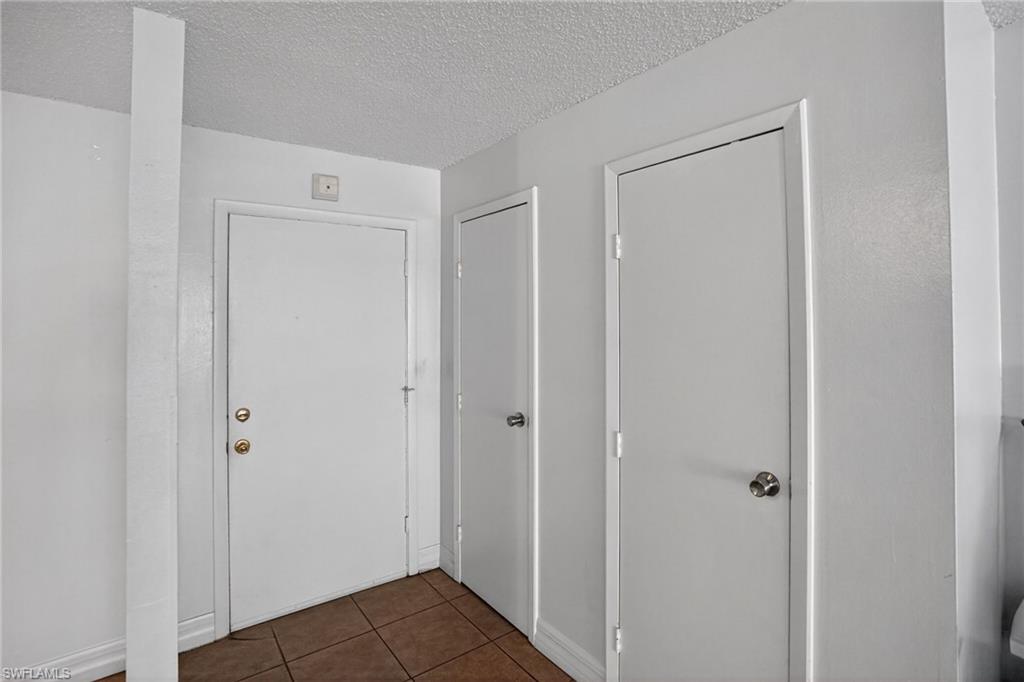 WINDSOR WEST - Residential