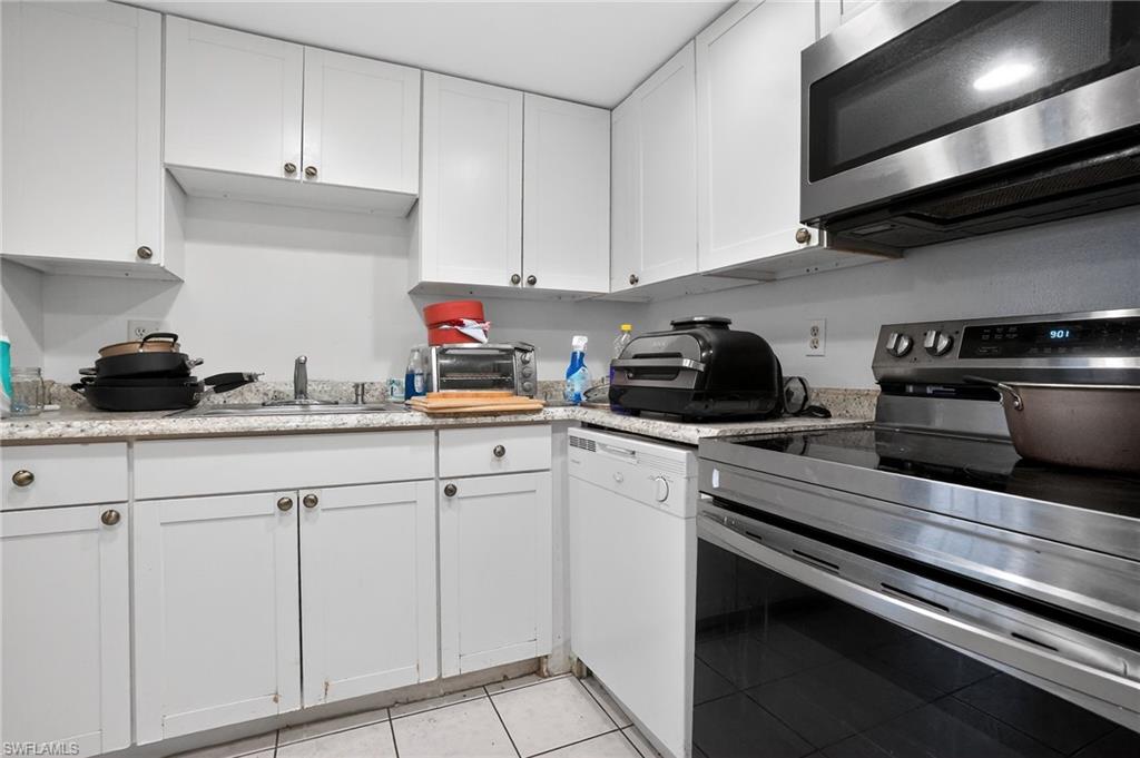 WINDSOR WEST - Residential