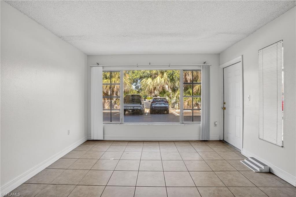 WINDSOR WEST - Residential