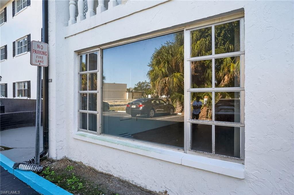 WINDSOR WEST - Residential