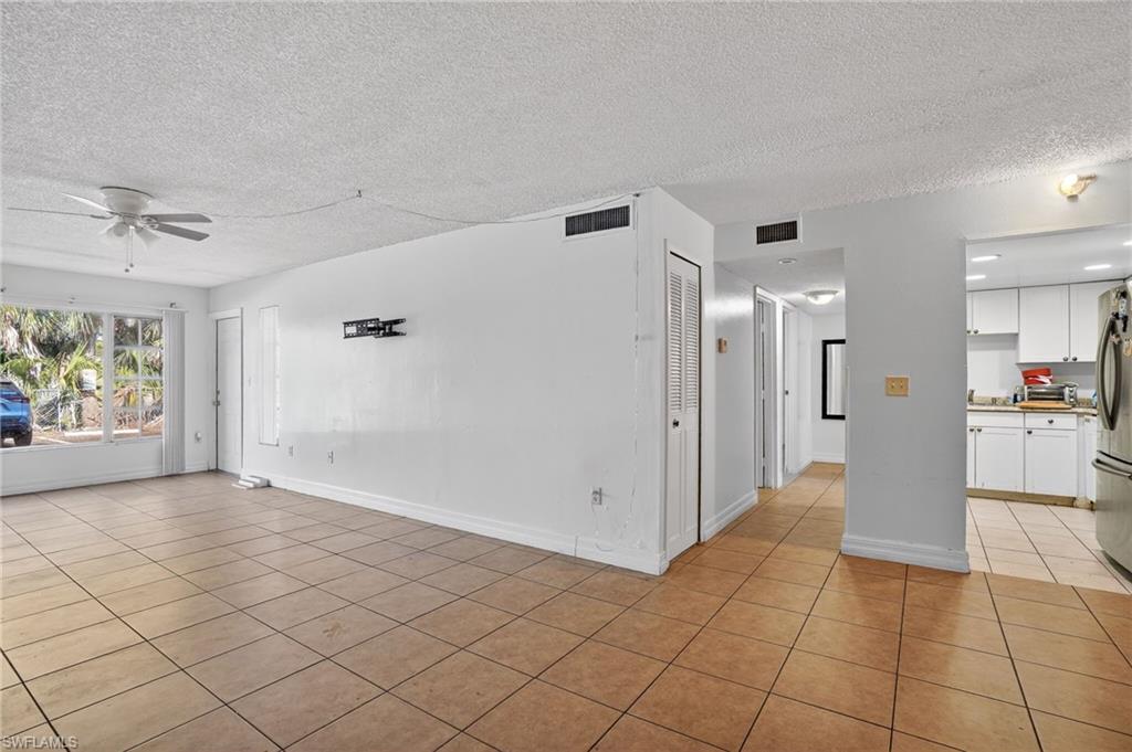 WINDSOR WEST - Residential