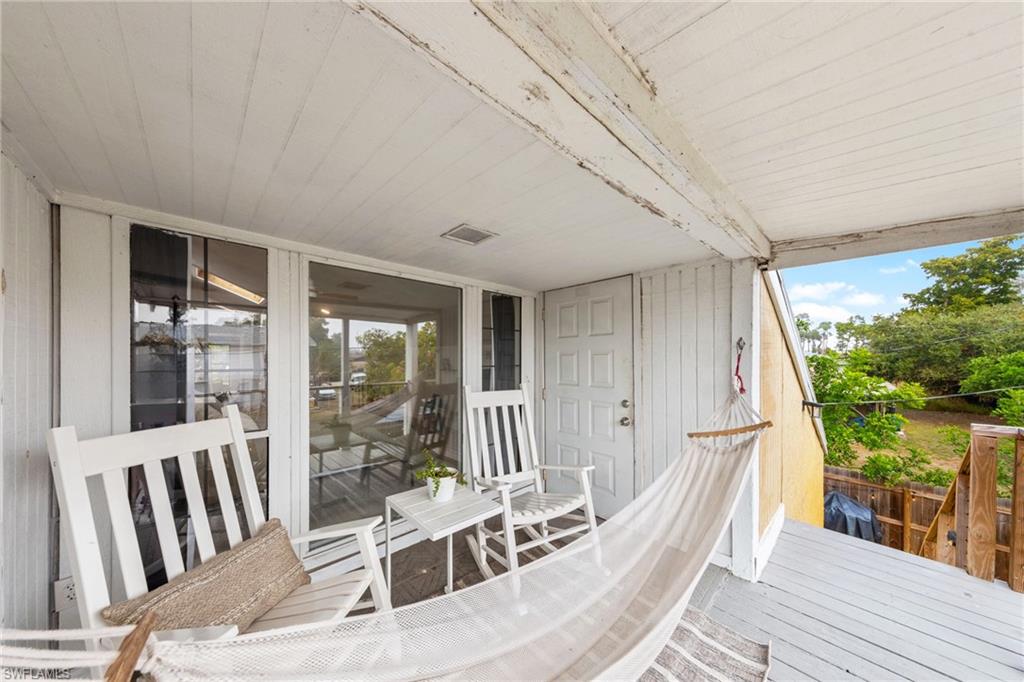 SAN CARLOS PARK - Residential