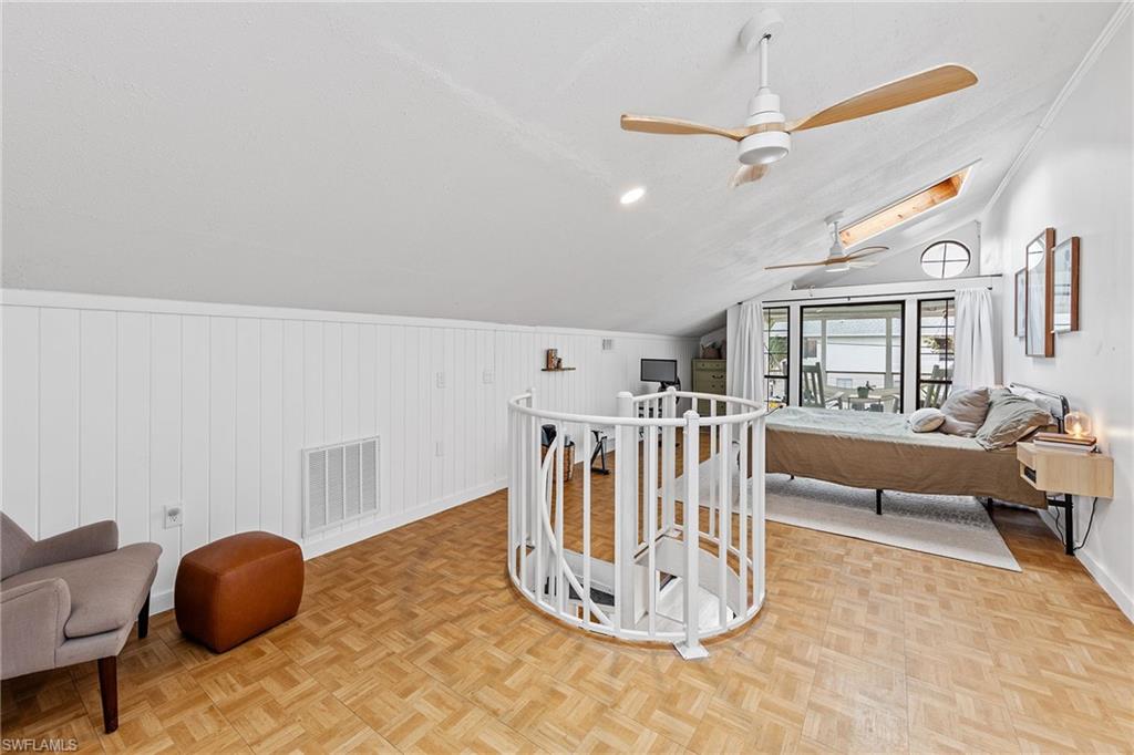 SAN CARLOS PARK - Residential