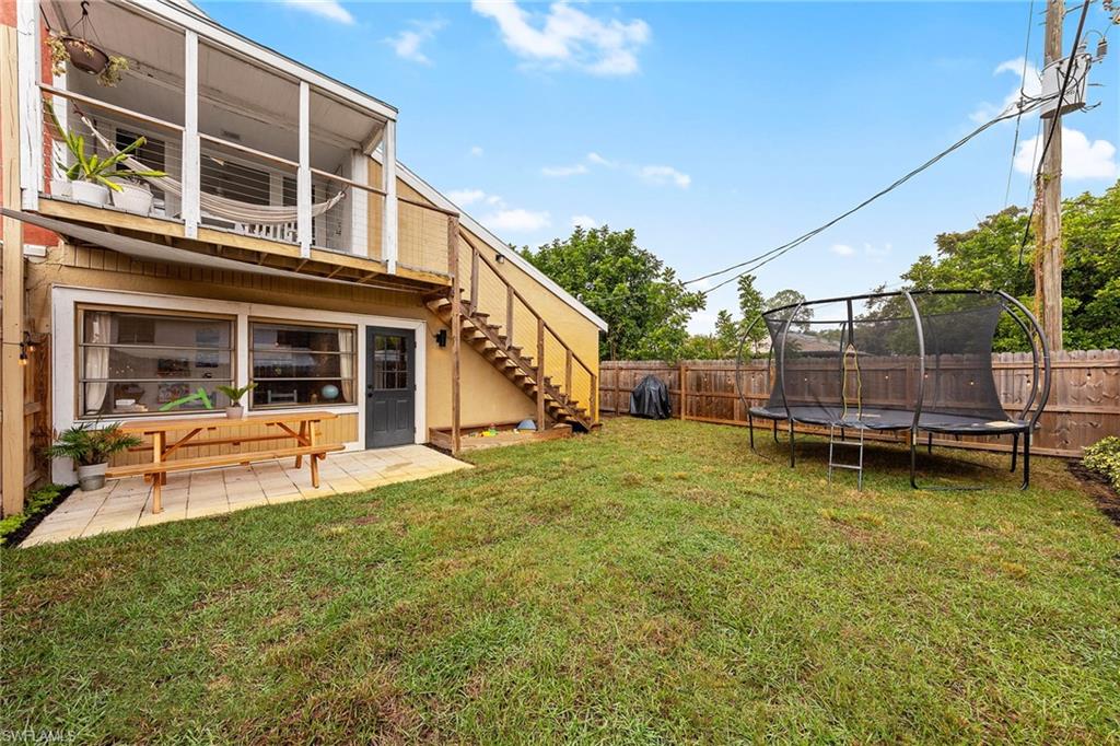 SAN CARLOS PARK - Residential