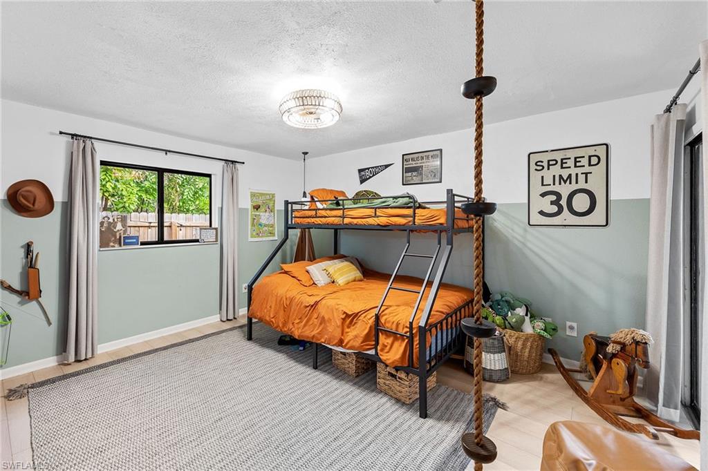 SAN CARLOS PARK - Residential