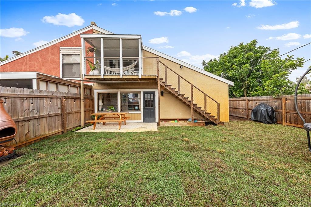 SAN CARLOS PARK - Residential