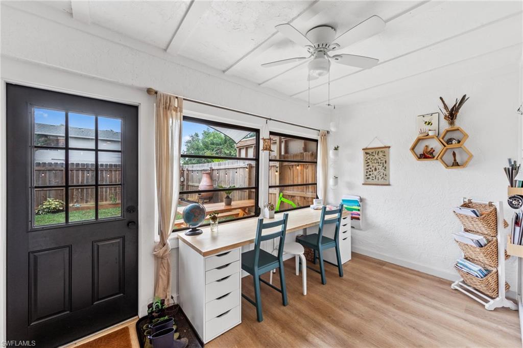 SAN CARLOS PARK - Residential