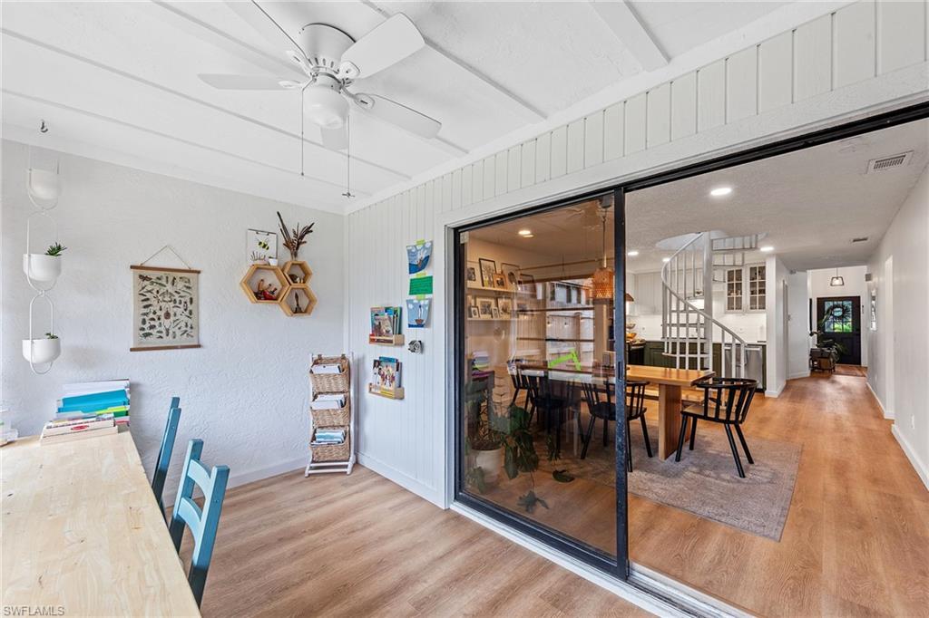 SAN CARLOS PARK - Residential