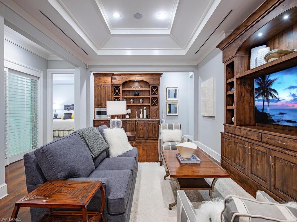 OLDE NAPLES - Residential