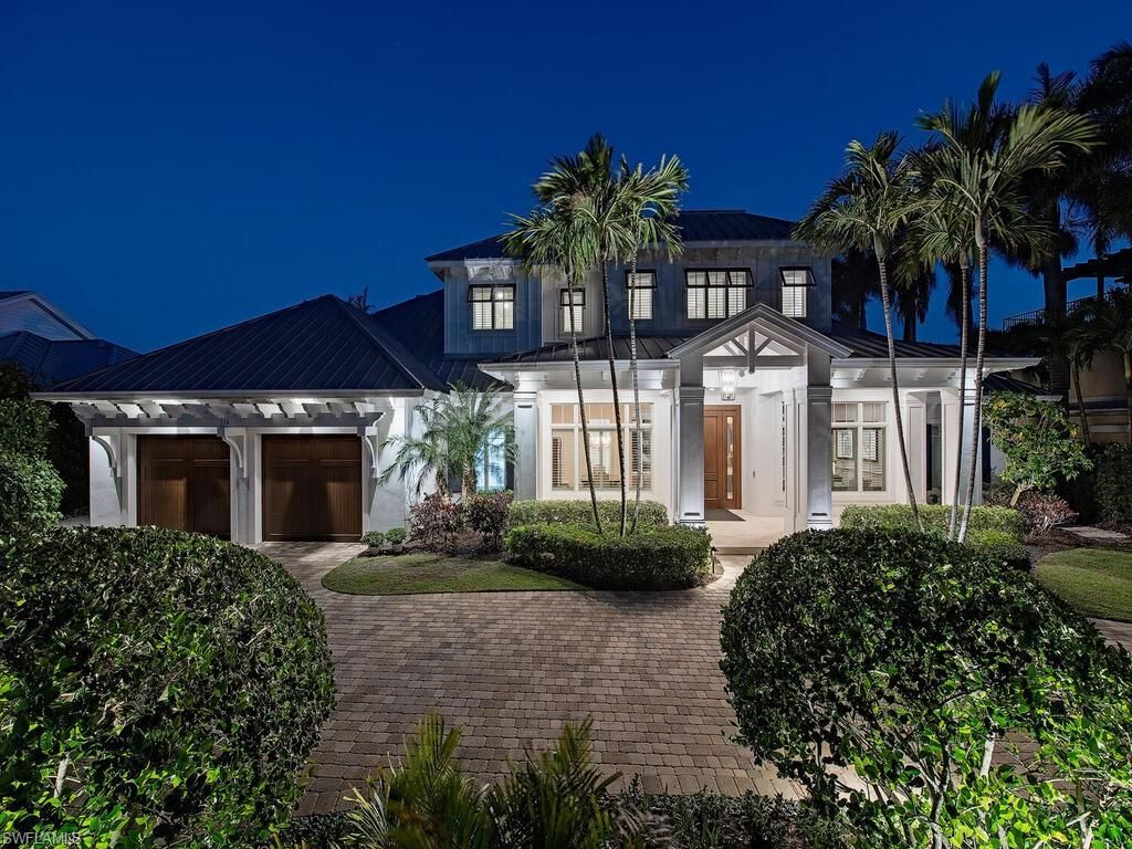 Photo of 234 Central AVE, NAPLES, FL 34102 (MLS # 225077029)