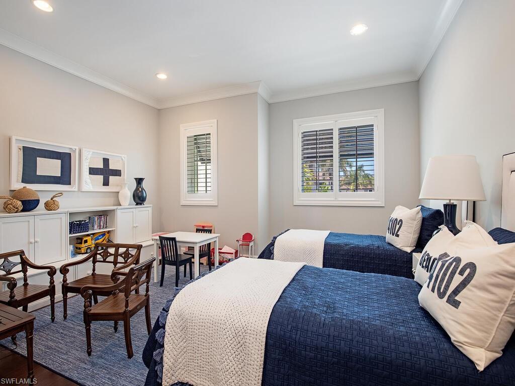 OLDE NAPLES - Residential