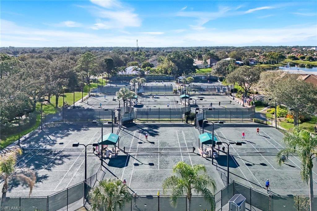 LONGSHORE LAKE - Residential