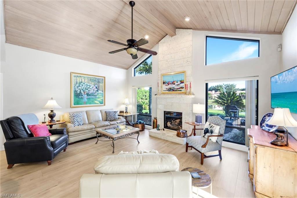 LONGSHORE LAKE - Residential